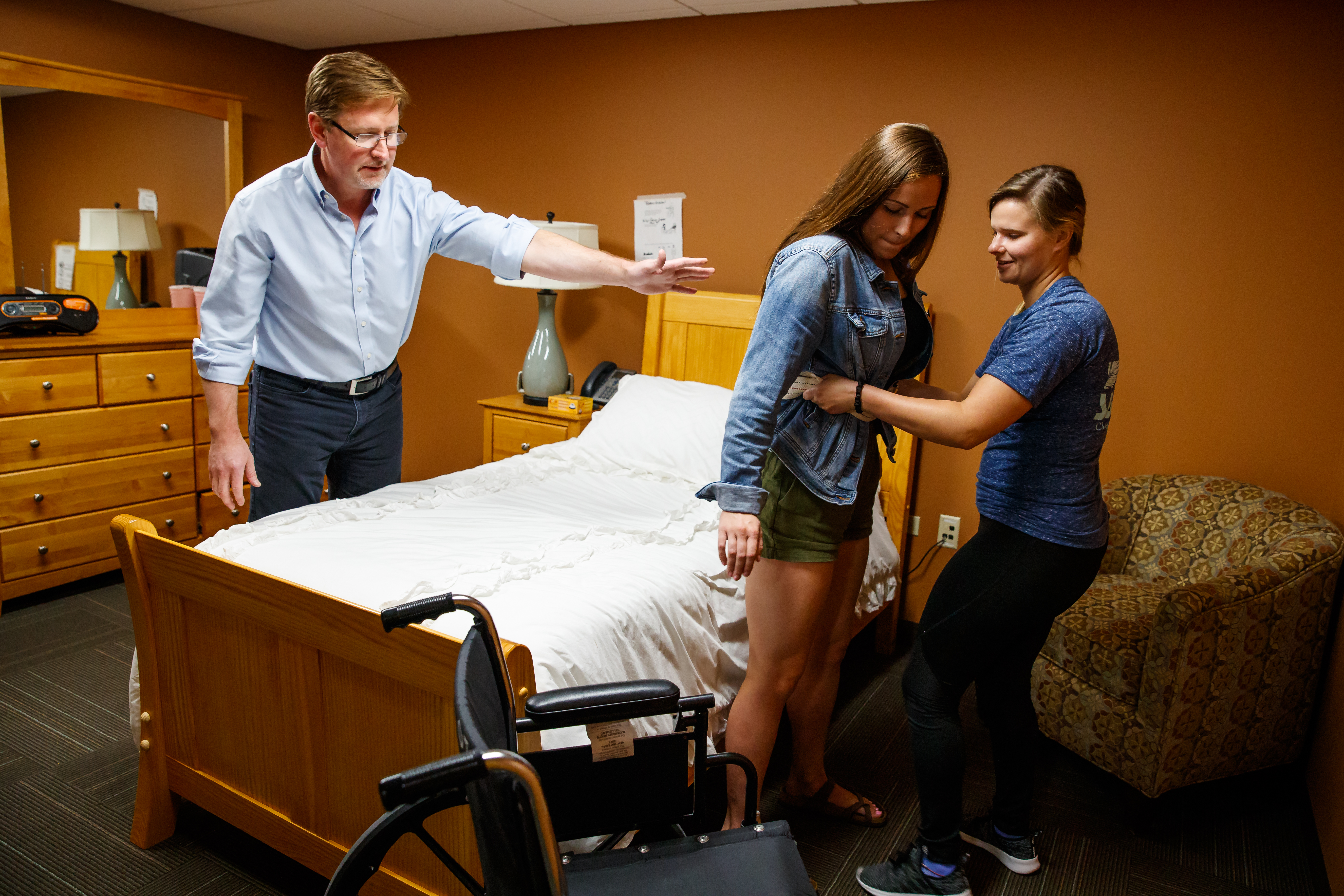 PT Students bouncing on balls